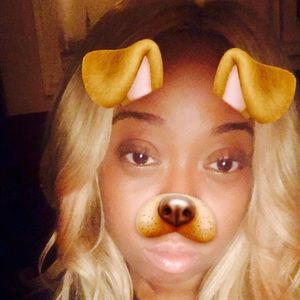 Meet your Posher, Latoya